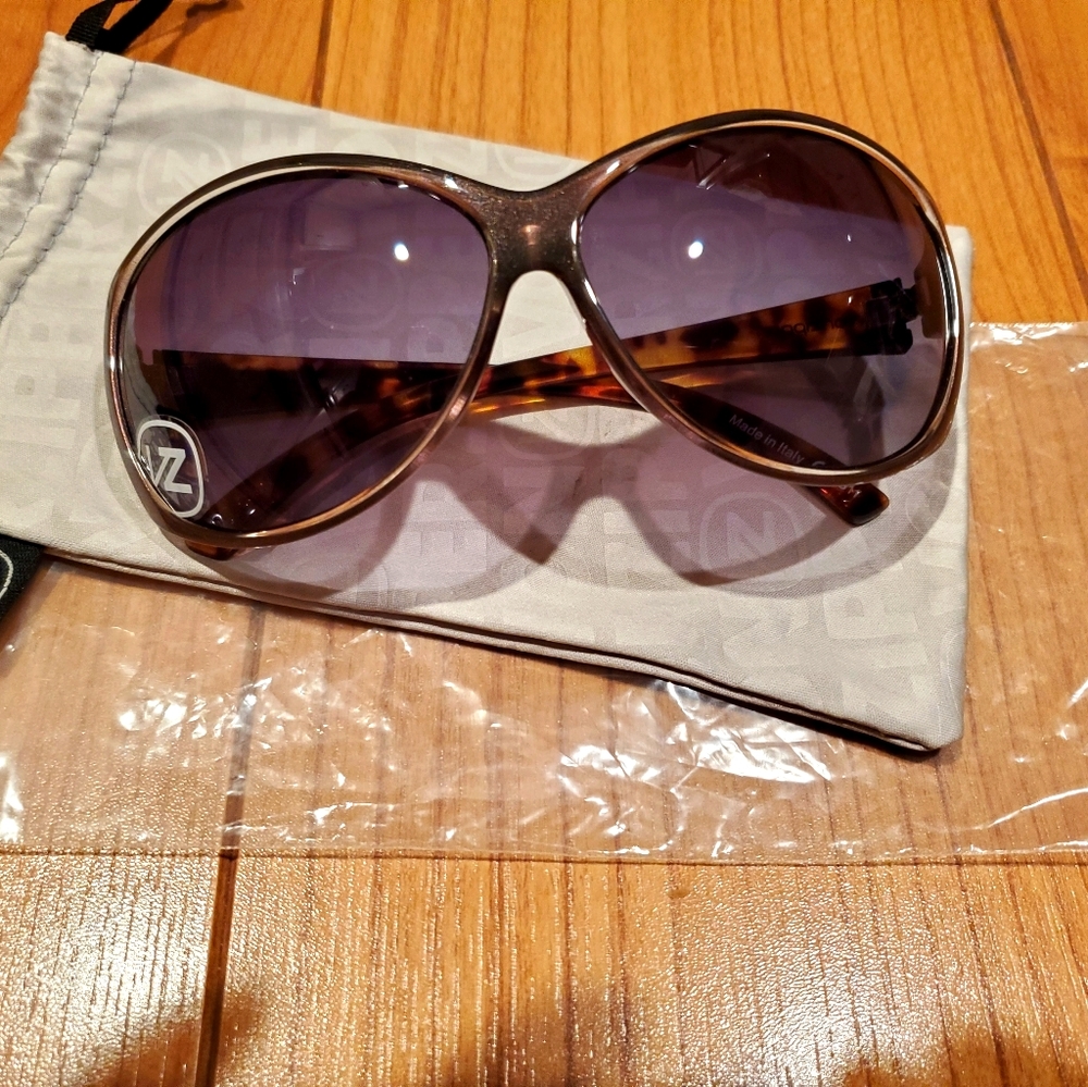 NWOT VONZIPPER VACY SUNGLASSES QUARTZ TORT…
